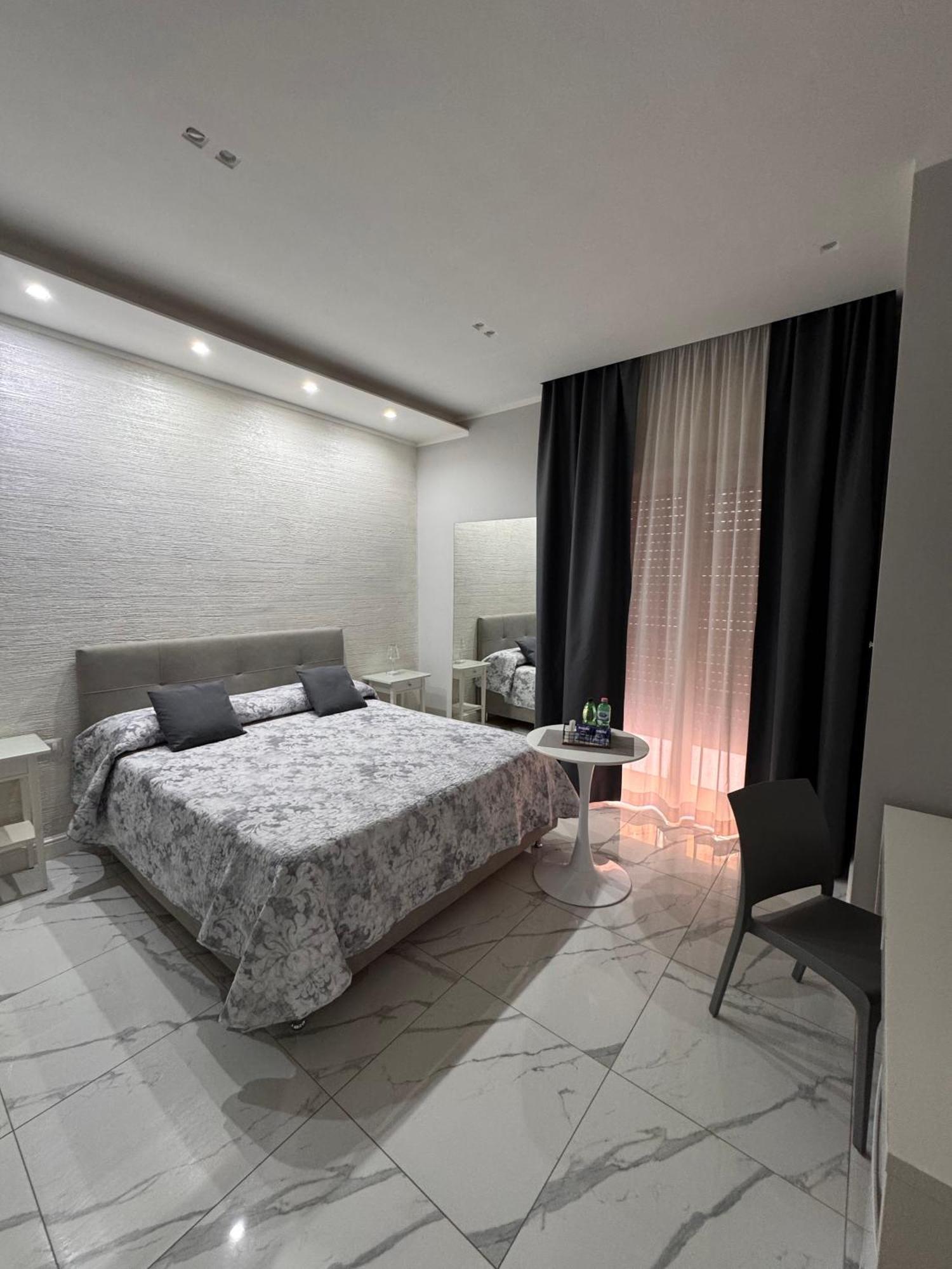 Lady Mary's Luxury Bed & Breakfast Napels